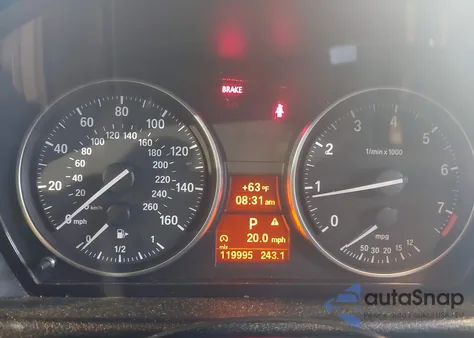 2014 BMW X1 xDrive28I z USA, uszkodzony, nr VIN WBAVL1C59EVY14018